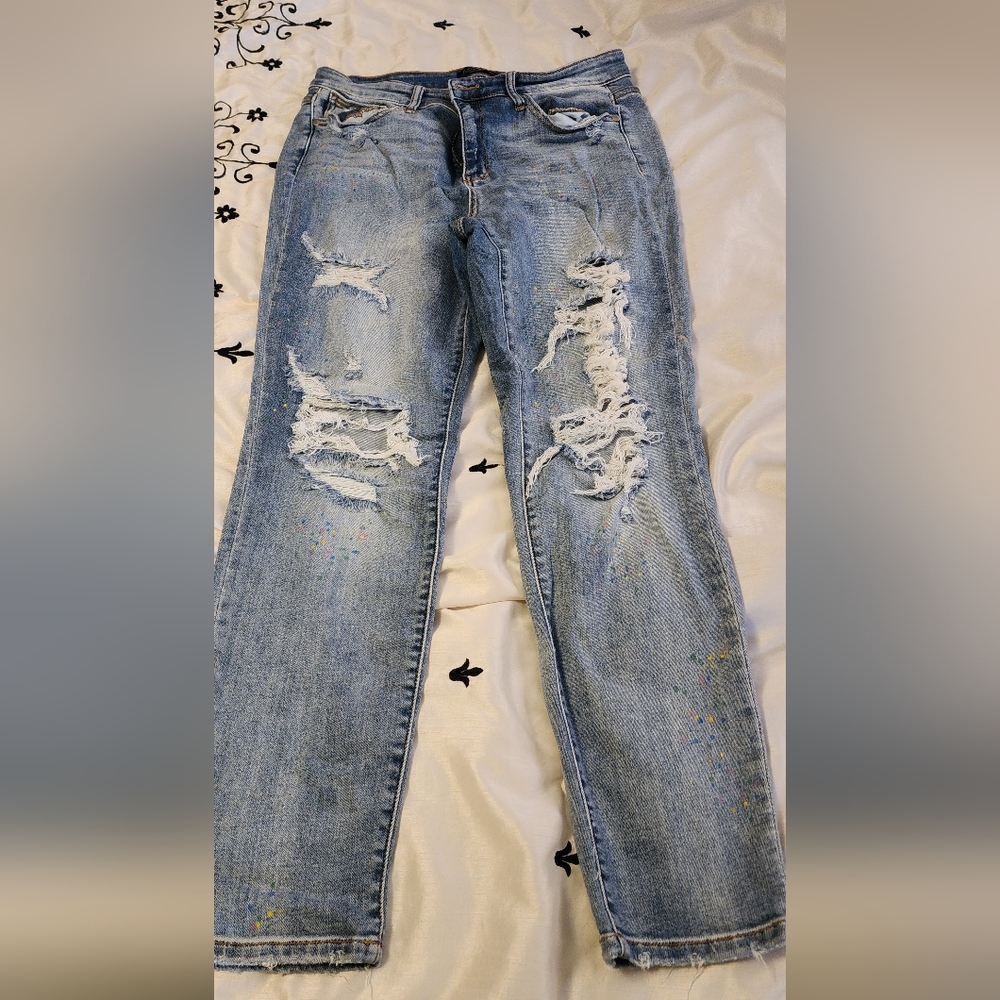 Judy Blue 13/31 Paint Splash Destroyed Boyfriend jeans
